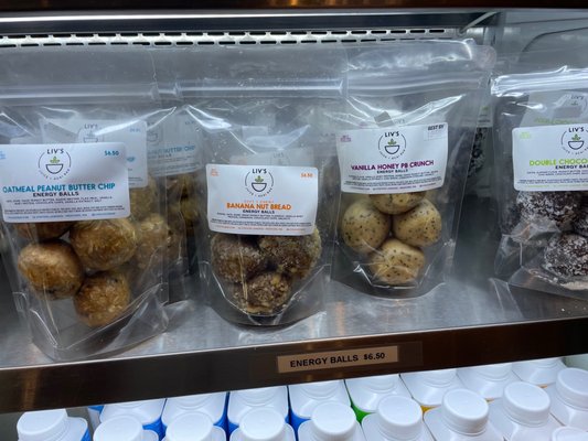 Liv's Juice + Acai Bar by null