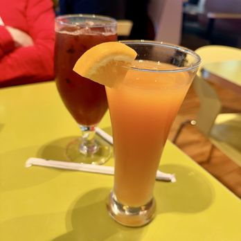 Snooze, an A.M. Eatery - Choice Mimosa and Boozy Blackberry Mint Limeade - Breakfast & Brunch Near Me - Austin, Texas
