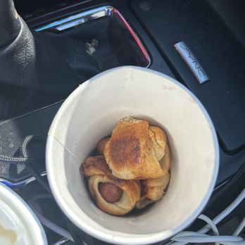 Auntie Anne's - Mini Pretzel Dogs - Pretzels Near Me - Leesburg, Virginia