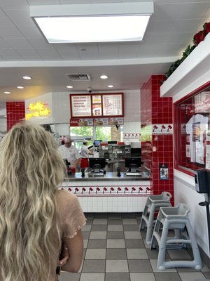 In-N-Out Burger by null