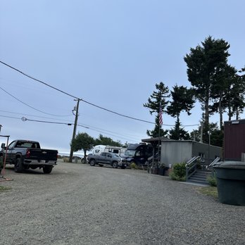 RV Park At The Bridge - RV Parks Near Me - Chinook, Washington