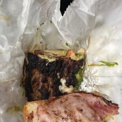 La carne toda quemada