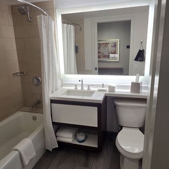 The Westin Pasadena - Bathroom - Hotels Near Me - Pasadena, California The Westin Pasadena - Bathroom - Hotels Near Me - Pasadena, California