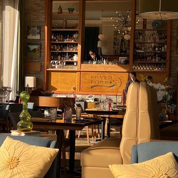 Silver Fork - Ambiance - New American Near Me - Manchester, Vermont Silver Fork - Ambiance - New American Near Me - Manchester, Vermont