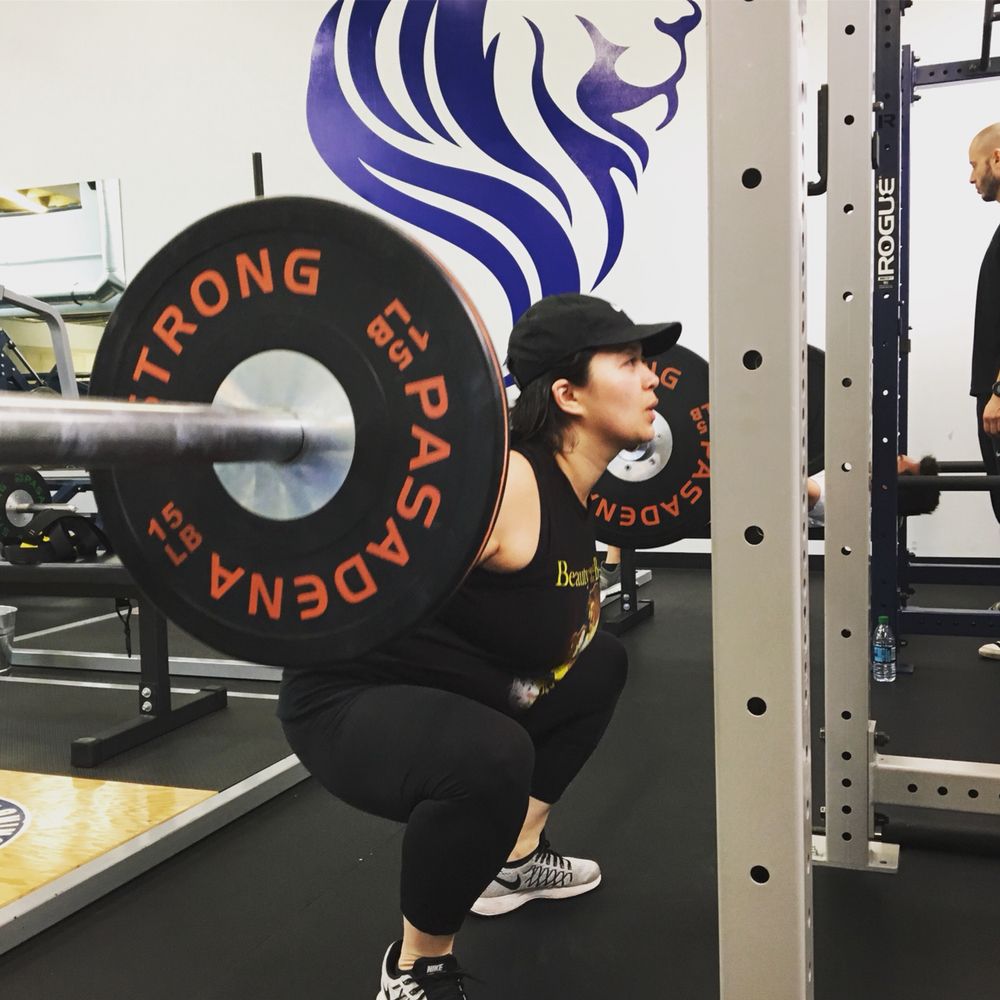 Stronger Training Logo