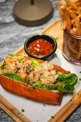 Siren Restaurant & Bar by null