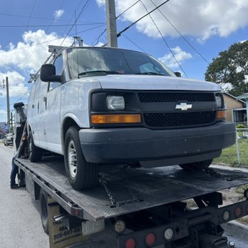 J & F Towing - Fleet vehicle towing B2B. Call us first we are very competitive. - Towing Near Me - Hialeah, Florida J & F Towing - Fleet vehicle towing B2B. Call us first we are very competitive. - Towing Near Me - Hialeah, Florida