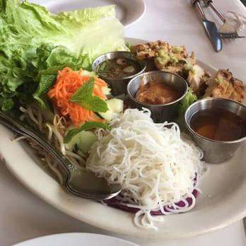 Thai Bistro - Lettuce wraps with chicken - Thai Near Me - Houston, Texas Thai Bistro - Lettuce wraps with chicken - Thai Near Me - Houston, Texas