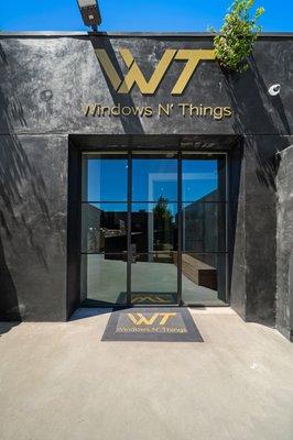 Windows N' Things by null