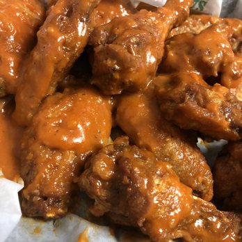 Beef 'O' Brady's - I believe the name sauce of the sauce was "Tennessee" something something. It's high up on the spicy level and it has a great taste. - Pubs Near Me - Cocoa, Florida