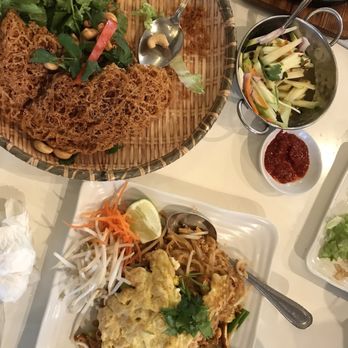 Lacha Somtum - Thai Near Me - Los Angeles, California