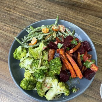 Forage - Three Sides - Salad Near Me - Los Angeles, California Forage - Three Sides - Salad Near Me - Los Angeles, California