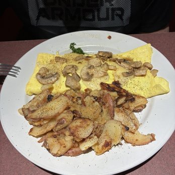 Rosie’s Breakfast Cafe - Mushroom Swiss Omelette - Breakfast & Brunch Near Me - Fort Myers, Florida Rosie’s Breakfast Cafe - Mushroom Swiss Omelette - Breakfast & Brunch Near Me - Fort Myers, Florida