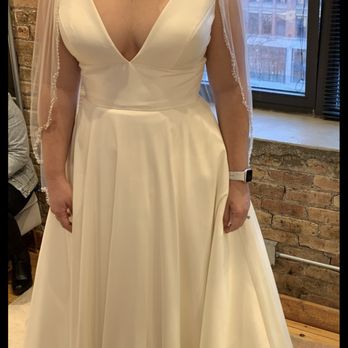 Emma's Elegance - We find just the right dress for you - Formal Wear Near Me - Kankakee, Illinois