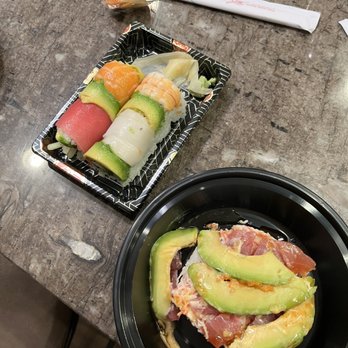 Akashi - Ahi Tower and Rainbow roll - Sushi Bars Near Me - Houston, Texas