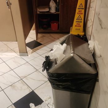 Clearman's Steak 'N Stein - bathroom - Steakhouses Near Me - Pico Rivera, California