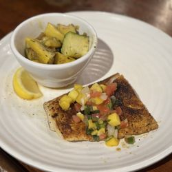 Lazy Beagle - Mahi Mahi with grilled zucchini and squash