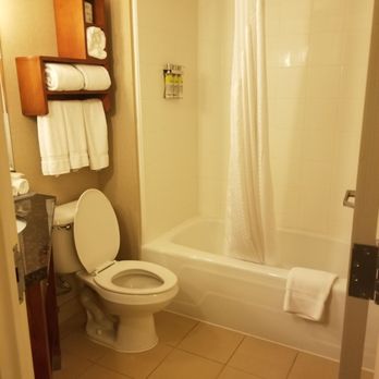 Holiday Inn Express Hampton - Coliseum Central - Hotels Near Me - Hampton, Virginia