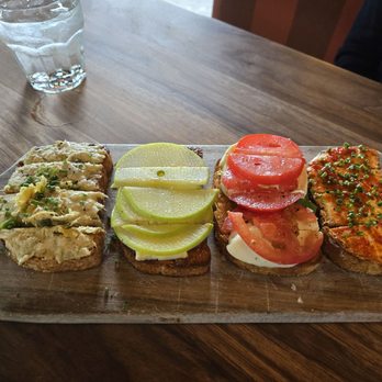 Postino Del Mar - Bruschetta board - warm artichoke spread, apple & brie, tomato & burrata, sweet & spicy pepper jam. - Wine Bars Near Me - San Diego, California