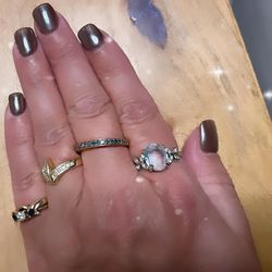 Absolutely love the chrome finish to my nails.. like wax on a car..