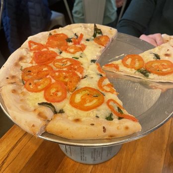 Piante Pizzeria - Gluten free tomato basil - Pizza Near Me - Breckenridge, Colorado Piante Pizzeria - Gluten free tomato basil - Pizza Near Me - Breckenridge, Colorado