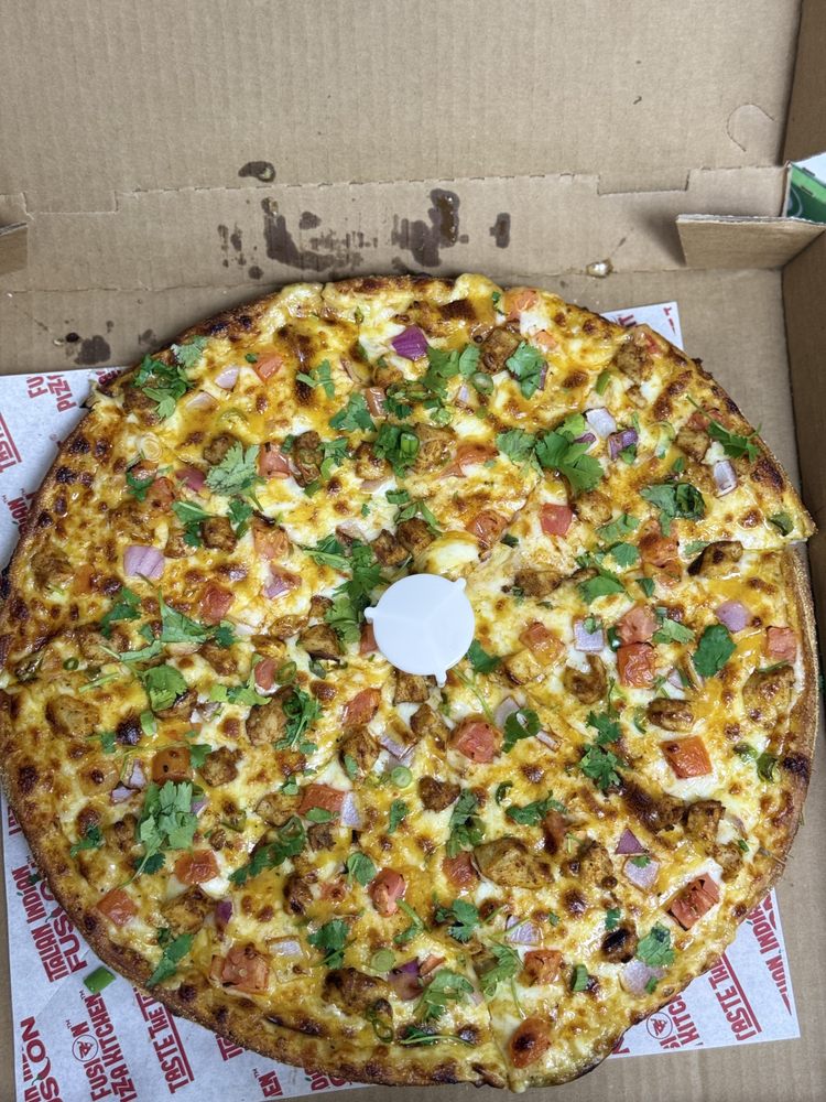 Pizza Twist Logo