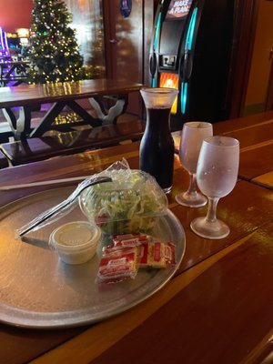 Me-n-Ed's Pizza Parlor by null
