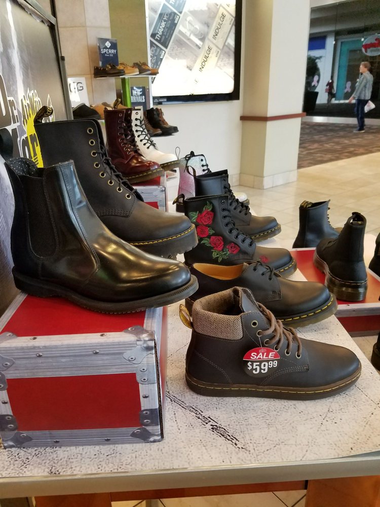 JOURNEYS 400 Ernest W Barrett Pkwy NW, Kennesaw, Shoe Stores Phone Number Yelp