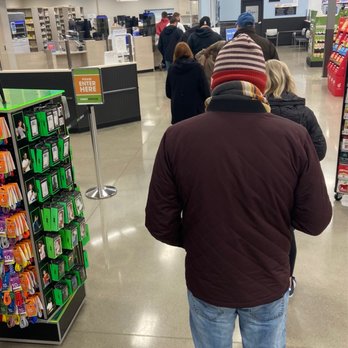Kroger - 11 people in line in front of me at 10 a.m. on a Saturday morning. - Grocery Near Me - Brownsburg, Indiana