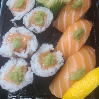 Haruseki Sushi & More - Salmon lover: salmon roll and salmon sushi - Japanese Near Me - Costa Mesa, California