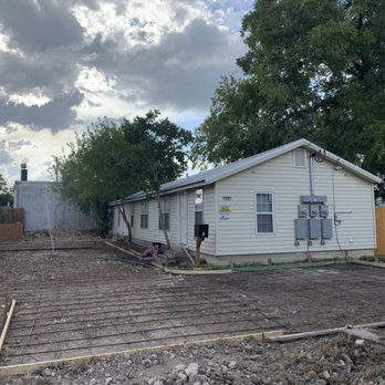 Premium Concrete And Services - Commercial parking and driveway for a triplex - Masonry/Concrete Near Me Premium Concrete And Services - Commercial parking and driveway for a triplex - Masonry/Concrete Near Me