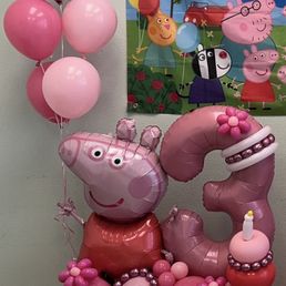 Peppa Pig 3 year old birthday ballon Stand