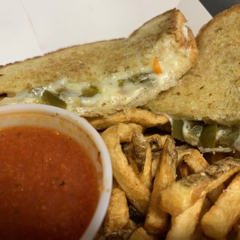 Chillin Grillin Cheez - Spicy Nacho with Jack, Cheddar and Jalapeño - Food Trucks Near Me