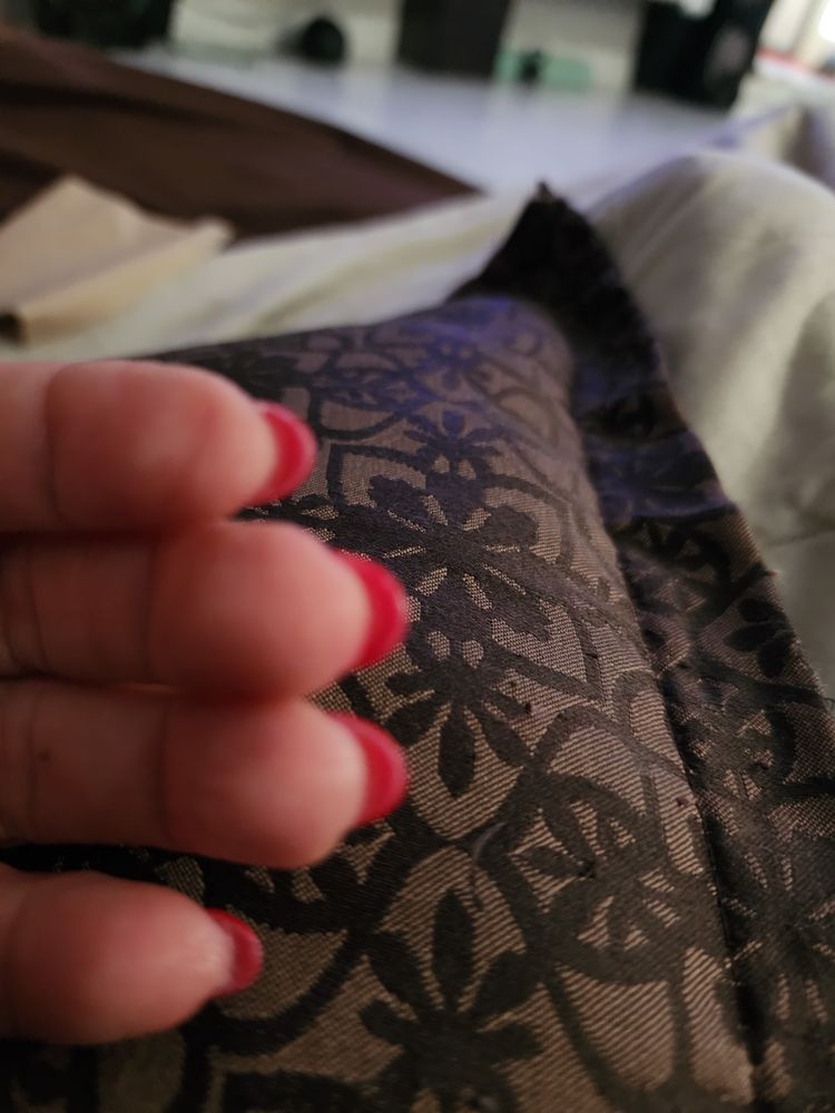 Mi Nails Logo
