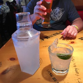 Bubba Gump Shrimp - Cadillac margarita - Seafood Near Me - Long Beach, California