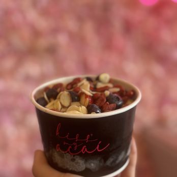 Raining Berries - Alafaya - Go Go Goji signature bowl - Acai Bowls Near Me - Orlando, Florida Raining Berries - Alafaya - Go Go Goji signature bowl - Acai Bowls Near Me - Orlando, Florida