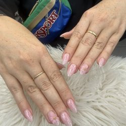Acryliq Nails
