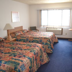 Sky Lodge Inn & Suites