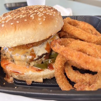 Babas BBQ - Tall hot blonde and onion rings - Barbeque Near Me - Citrus Heights, California