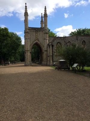 Nunhead Cemetery by null