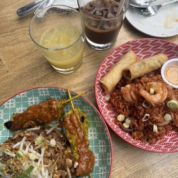 Sticky Rice - Passion fruit Lychee Soda, Thai Iced Coffee - Thai Near Me - New York, New York Sticky Rice - Passion fruit Lychee Soda, Thai Iced Coffee - Thai Near Me - New York, New York