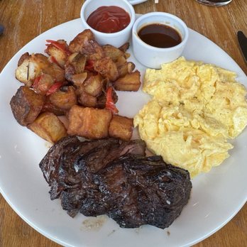 Surveyor - Steak and eggs - American Near Me - Washington, DC, District of Columbia