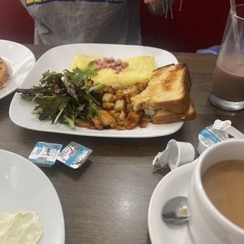 Breakfast Guru Restaurant & Bar - Gf toast, omelette - Breakfast & Brunch Near Me - Rehoboth Beach, Delaware