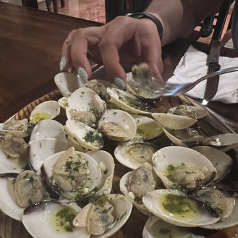 La Gloria de Don Pepe - Clams - Spanish Near Me - Cancún, ROO La Gloria de Don Pepe - Clams - Spanish Near Me - Cancún, ROO