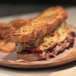 Piccoli Piatti Pizzeria - Rueben Sandwich