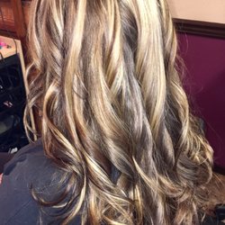 Roebi's Hair Design & Color Studio