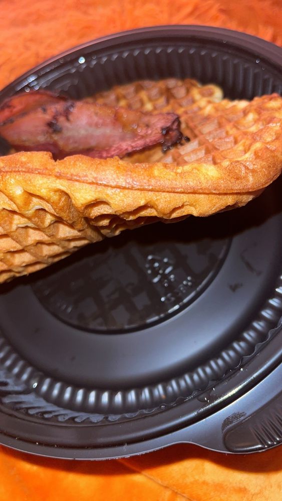 WAFFLE HOUSE Updated August 2024 5811 Lakewood Dr, Fayetteville