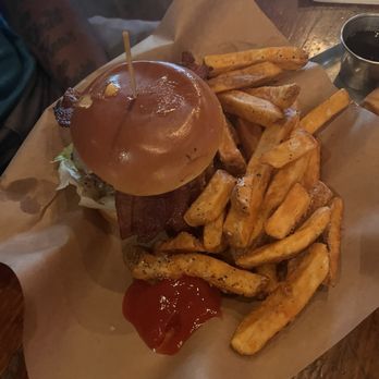 Lafayette's Music Room - Overton Burger - Music Venues Near Me - Memphis, Tennessee