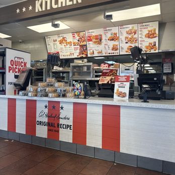 KFC - Fast Food Near Me - Modesto, California