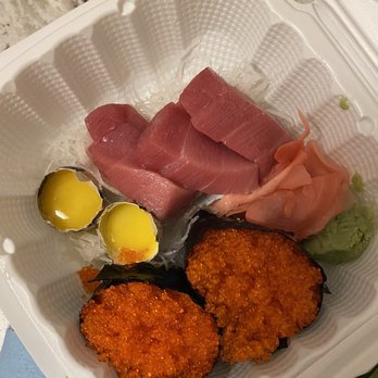 Momo Sushi & Grill - Tibikko with quail egg and tuna - Sushi Bars Near Me - Lake Oswego, Oregon Momo Sushi & Grill - Tibikko with quail egg and tuna - Sushi Bars Near Me - Lake Oswego, Oregon